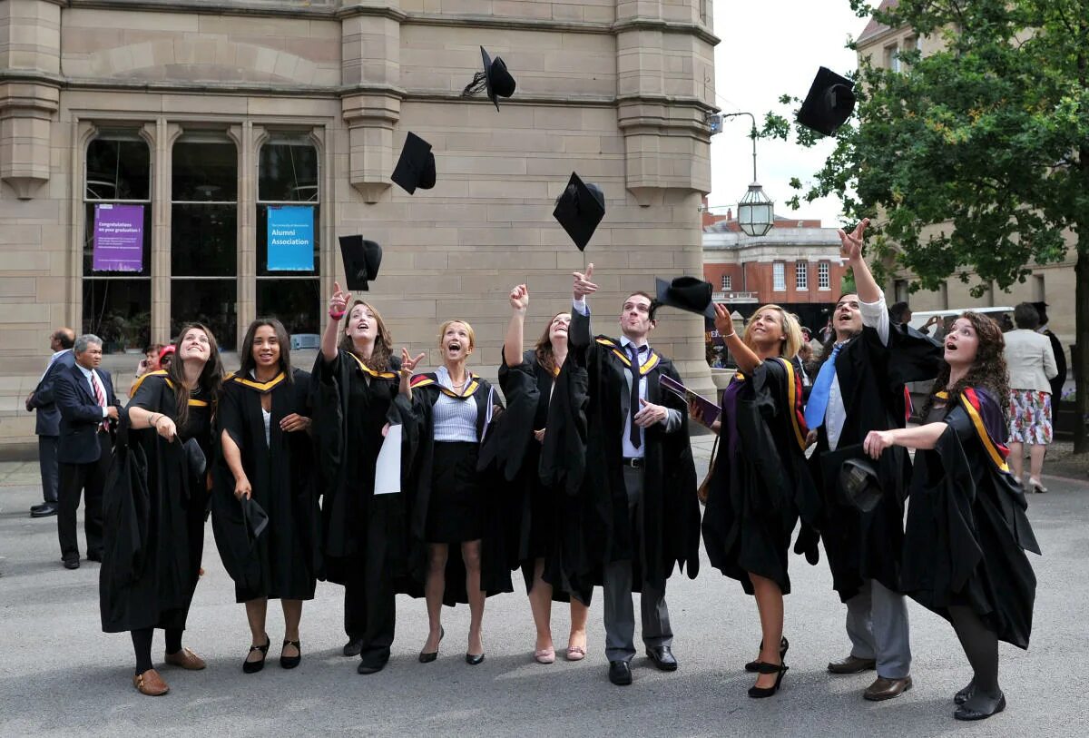 Student societies. Манчестерский университет в Ма́нчестере. Манчестерский университет Великобритания преподаватели. Университет в Манчестере Англия. Манчестерский университет Виктории.