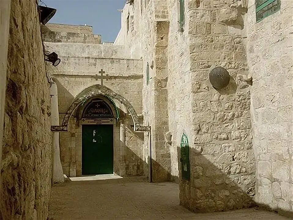 Via dolorosa магазин. Улица виа долороза в иерусалиме. Виа долороза крестный путь иерусалим. Улица виа долороза в иерусалиме. Виа долороса это.