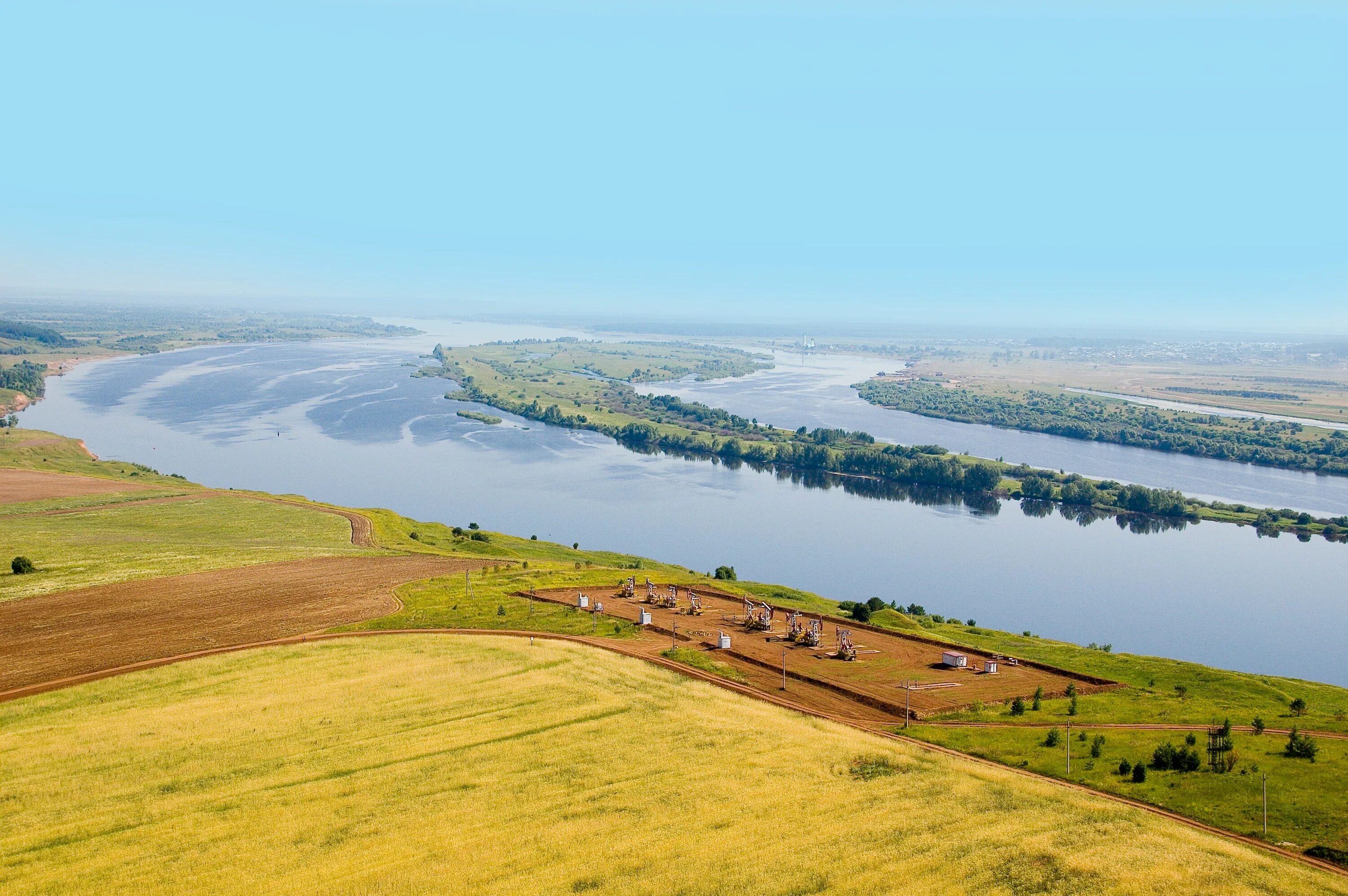 Река волга в татарстане. Река Кама в Татарстане. Река Кама в Удмуртии. Удмуртия Татарстан Кама. Природа Татарстана река Кама.