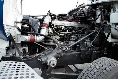 Самосвал двигатель