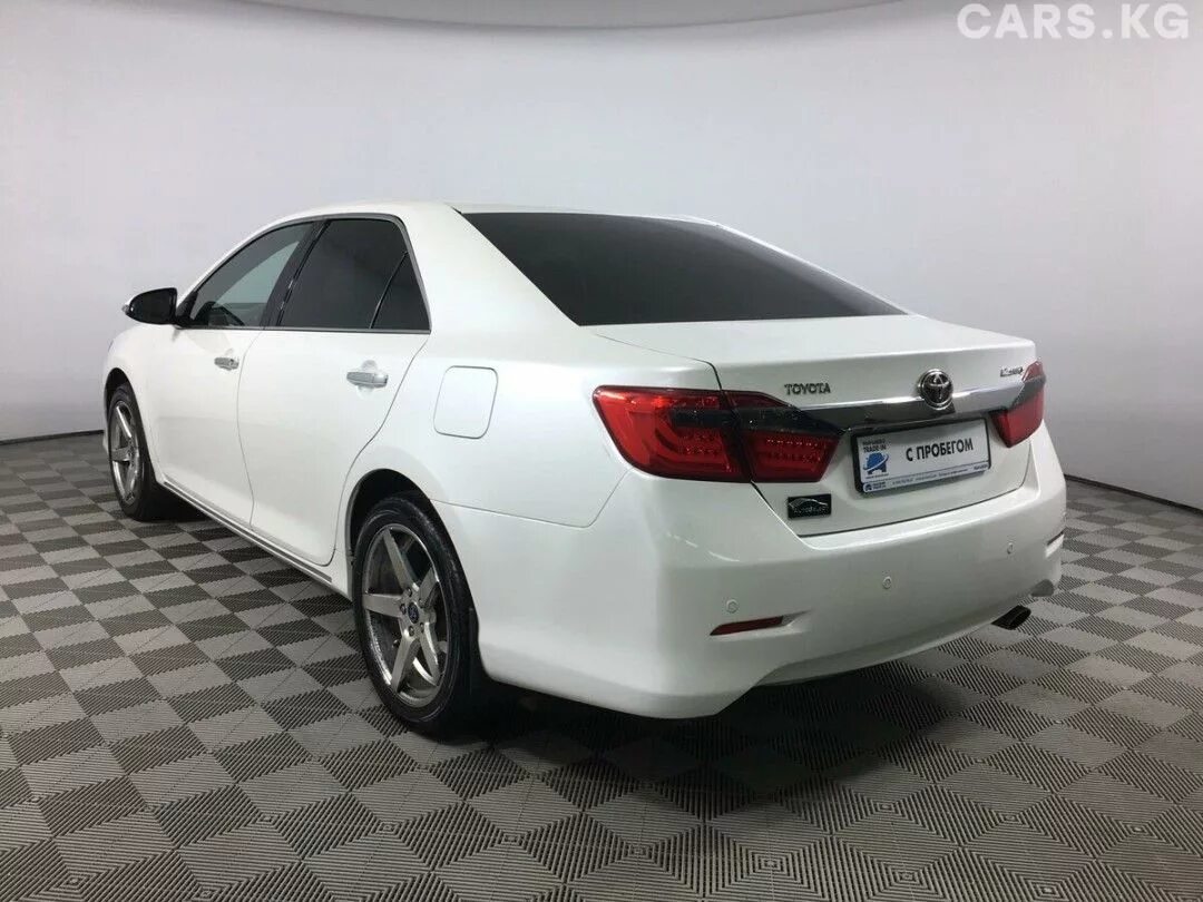 Камри 50 кузове авито. Toyota Camry xv50 2015. Toyota Camry 50 кузов белый. Тойота Камри 50 кузов белая. Тойота Камри в 50 кузове белого цвета.