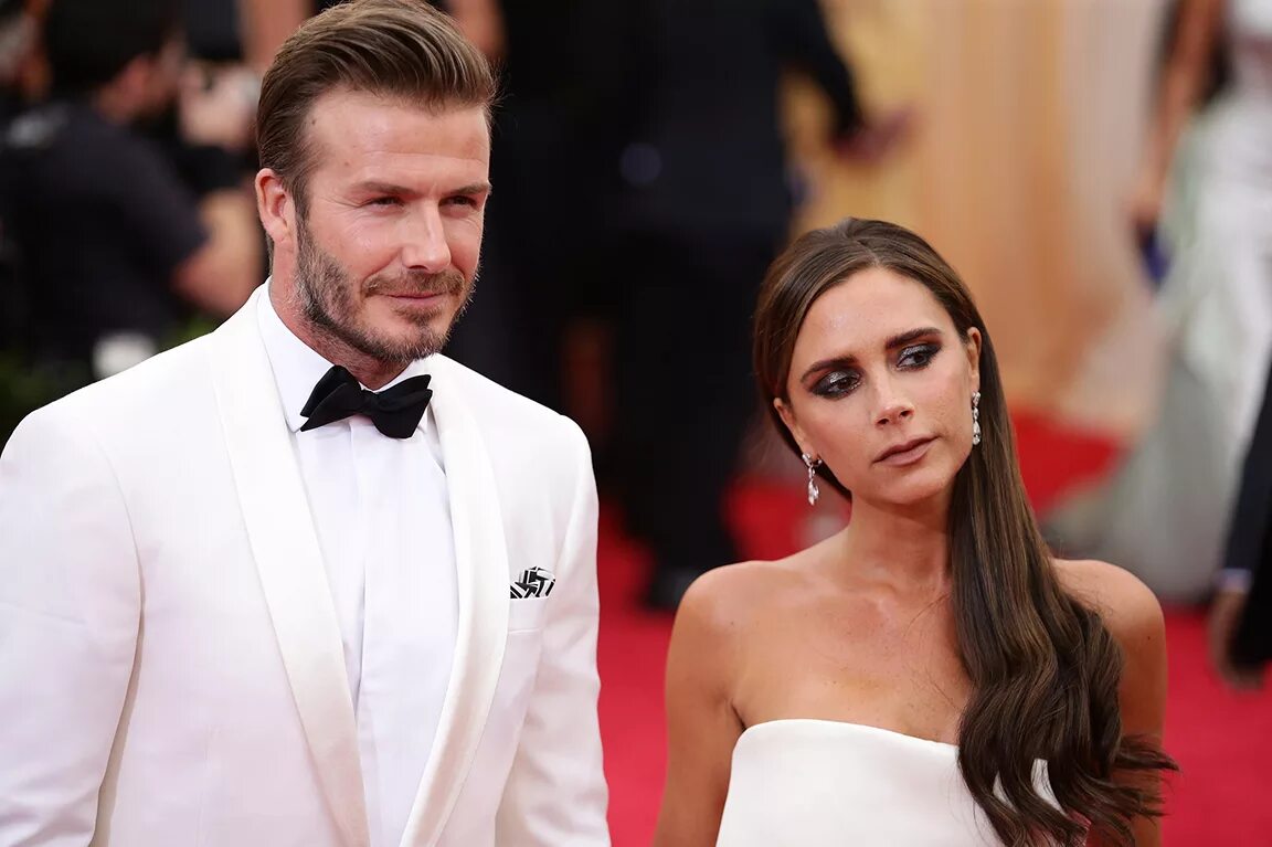 Дэвид бекхэм с женой. Дэвид бекхэм с женой. Жена бекхэма. David and victoria beckham. Дэвид бекхэм с женой.