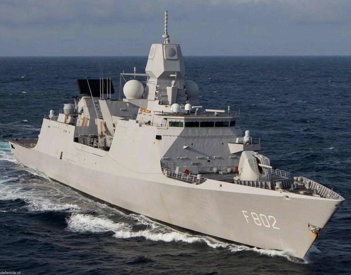 Корабль де Зевен Провинсиен. Фрегат HNLMS de zeven Provincien. Gowind 2500 Corvette. Фрегат уро стелс. Фрегат и корвет