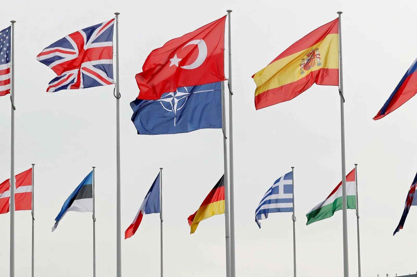 Франция россия нато. Канада НАТО. Флаги союзников НАТО. Турция НАТО. Антанты НАТО.