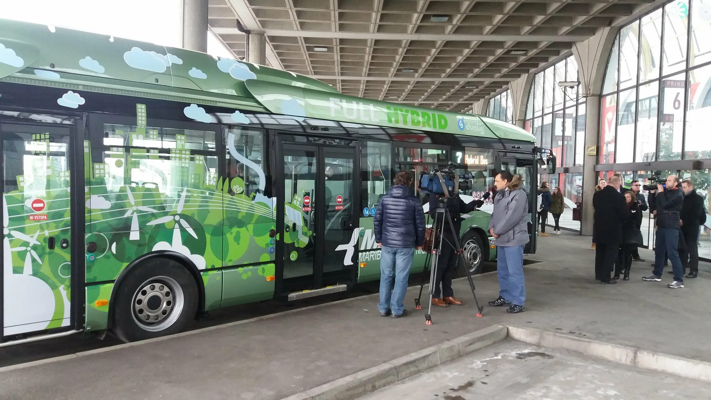 Японские автобусы. Экологический автобус. Автобус большой. Автобус экология.