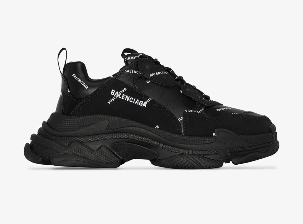 Balenciaga Triple s Triple Black. Balenciaga Triple s черные. Balenciaga Triple s Black logo. Кроссовки Balenciaga Triple s Black/White.