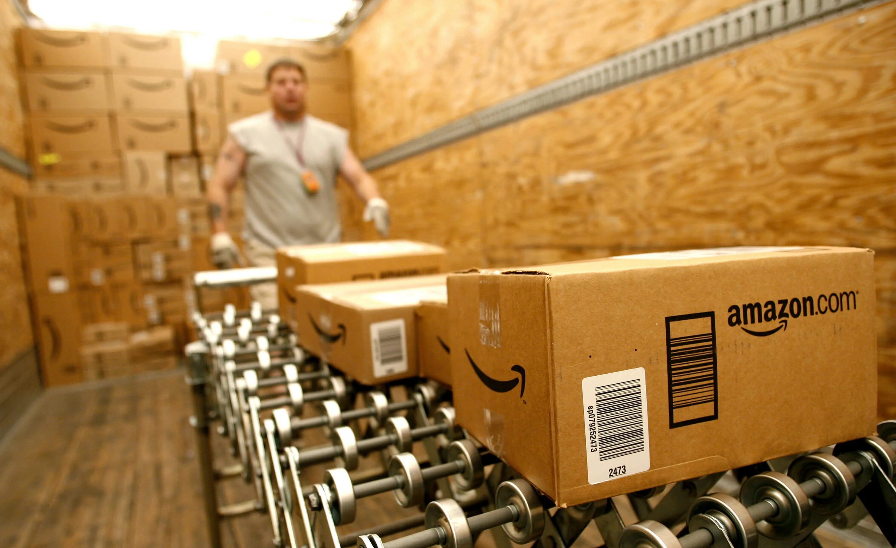 Amazon 4. The amazon. фирма амазон. бизнес на амазон. амазон фон.