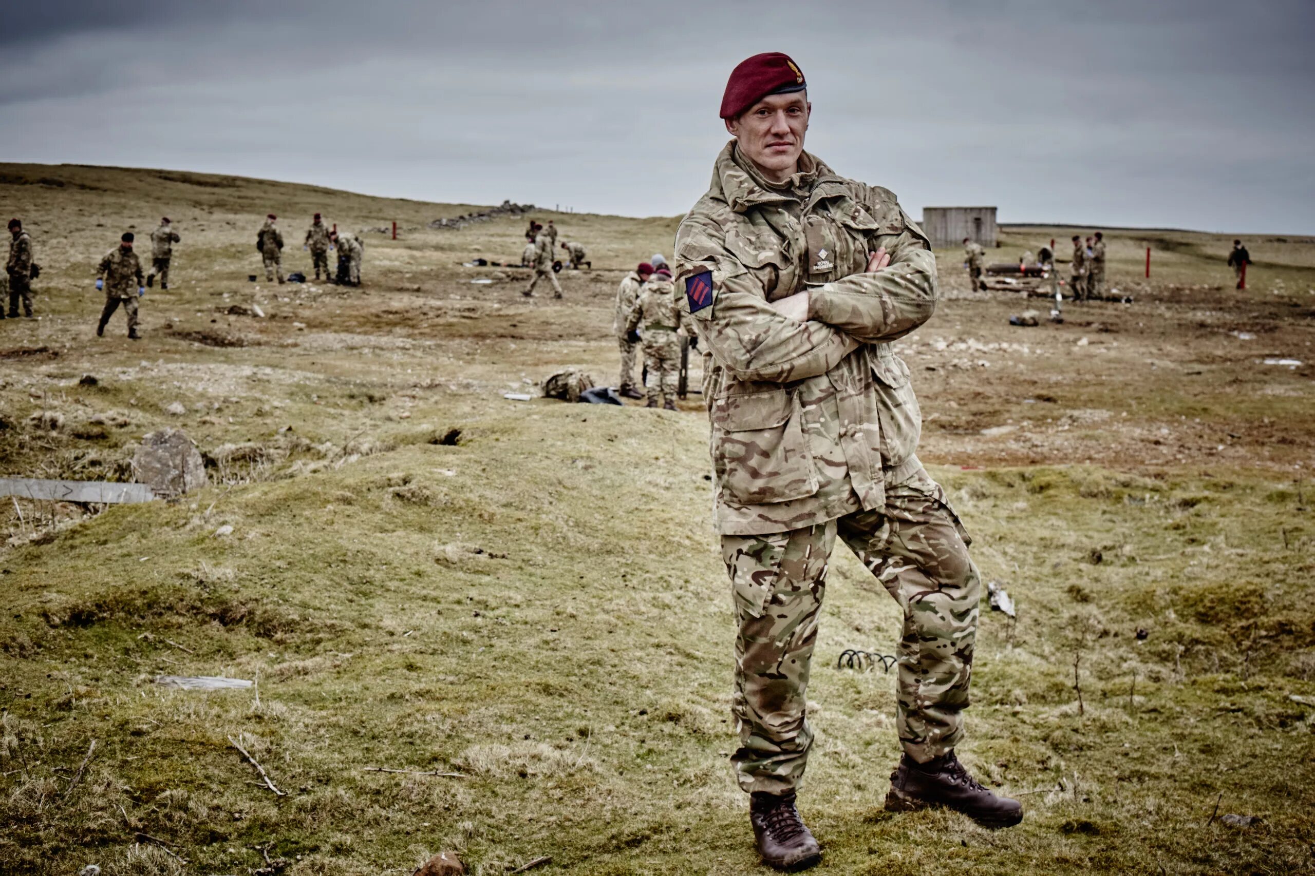 Биг арми. Британский солдат 21 века. Армия блог. Армия японии 2020. Ира британская армия виола.