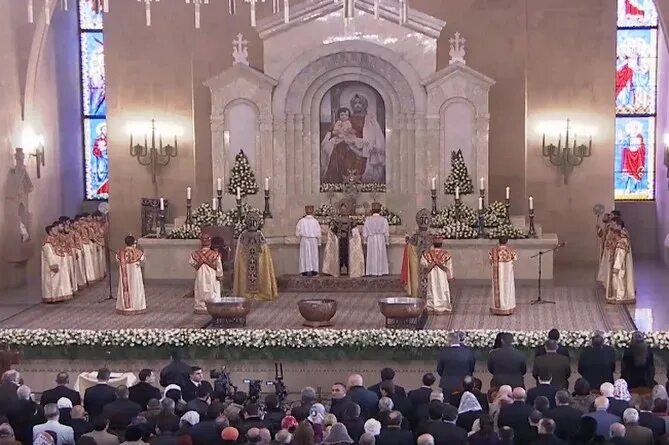 Когда армяне отмечают рождество христово. Армянская апостольская церковь отмечает рождество. пасха армянская апостольская церковь 2025. армянская апостольская церковь рождество христово. рождественское богослужения армянская церковь католикос.