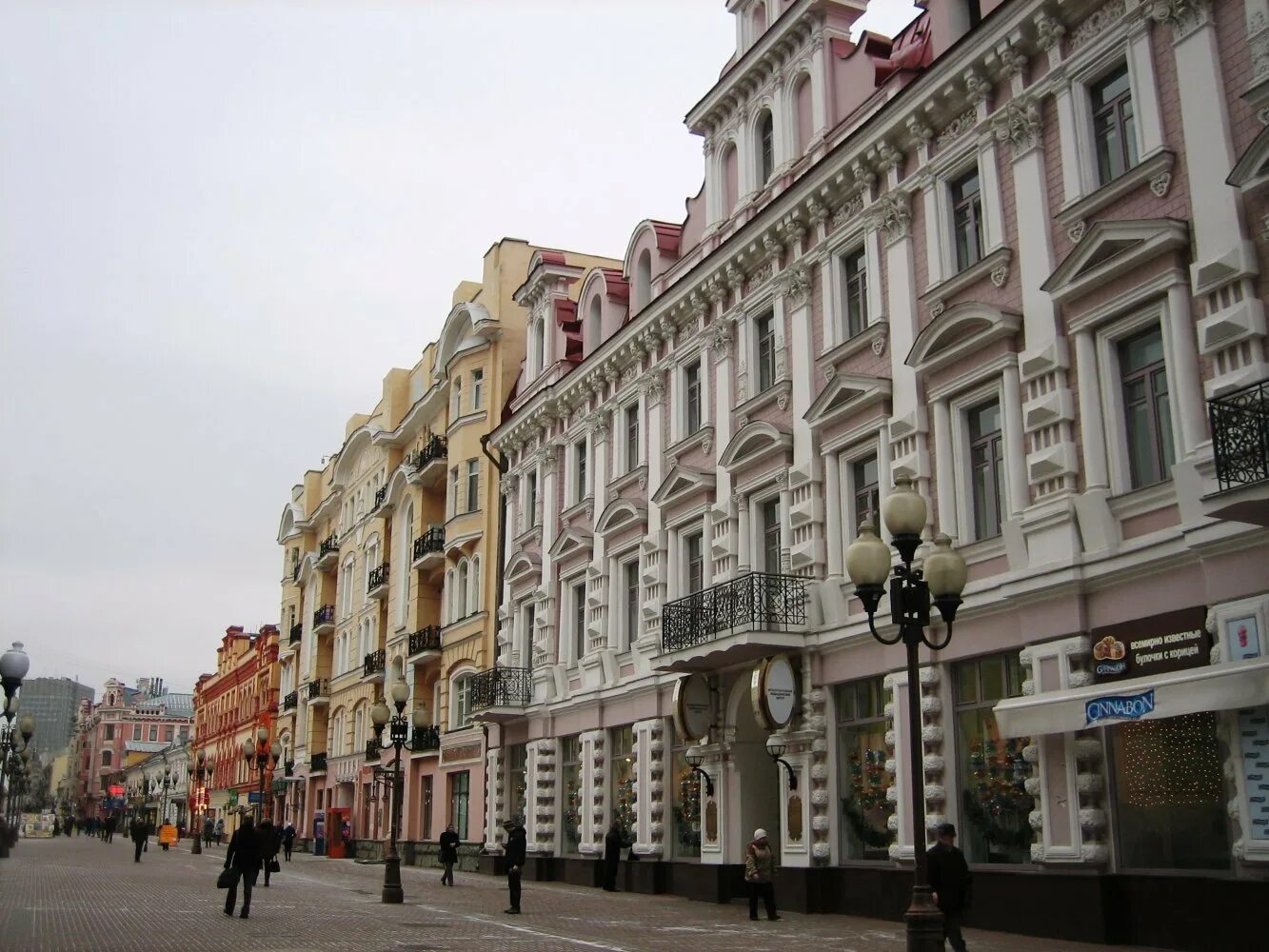 Улица старый Арбат. Улица Арбат (старый Арбат). Арбатская улица Москва. Арбат в Питере.