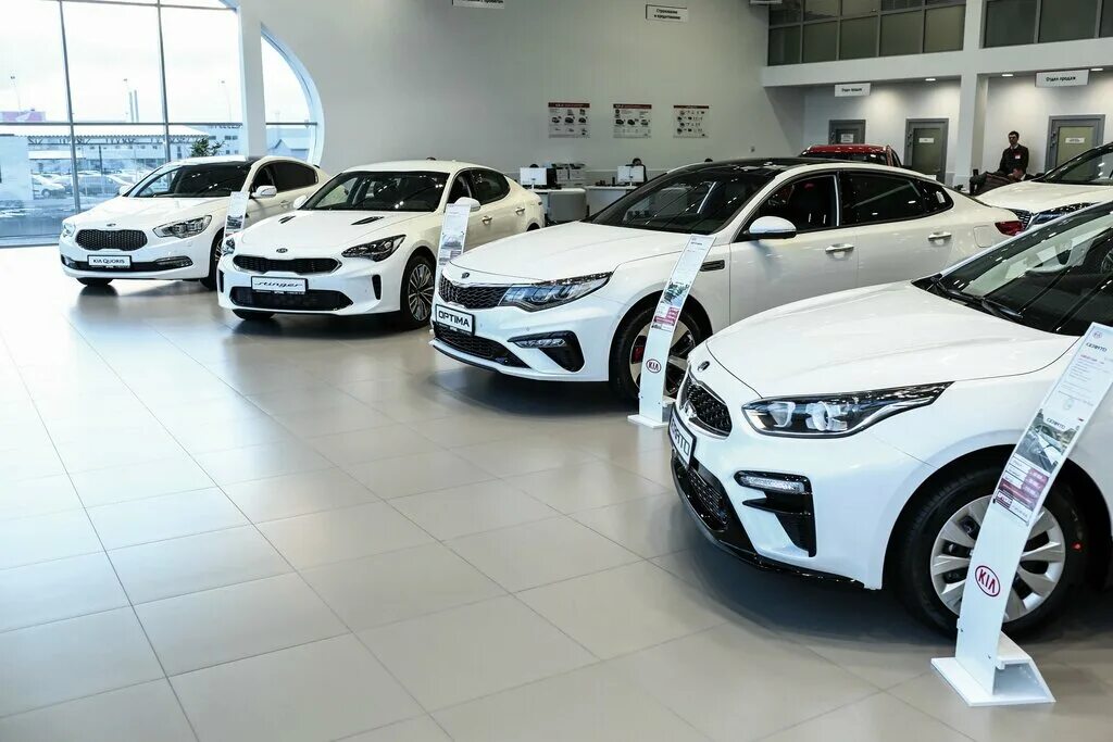 Купить кия новосибирск. Kia Motors Uzbekistan. Kia Salon Uzbekistan. Kia Motors Uzbekistan NARXLARI. Узбекистан автосалон Киа.