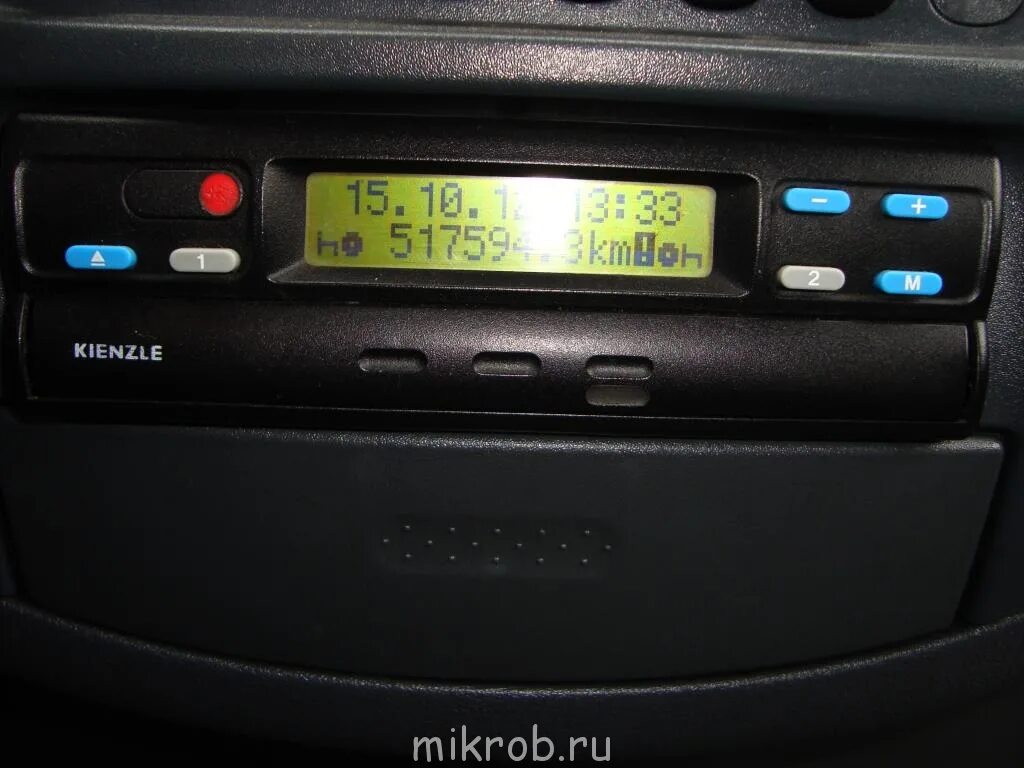 Тахограф dtco 1381. Блок скзи скаут для атол drive 5. Прибор тахографа в автобусе. Меню тахографа. Тахограф меркурий распиновка.
