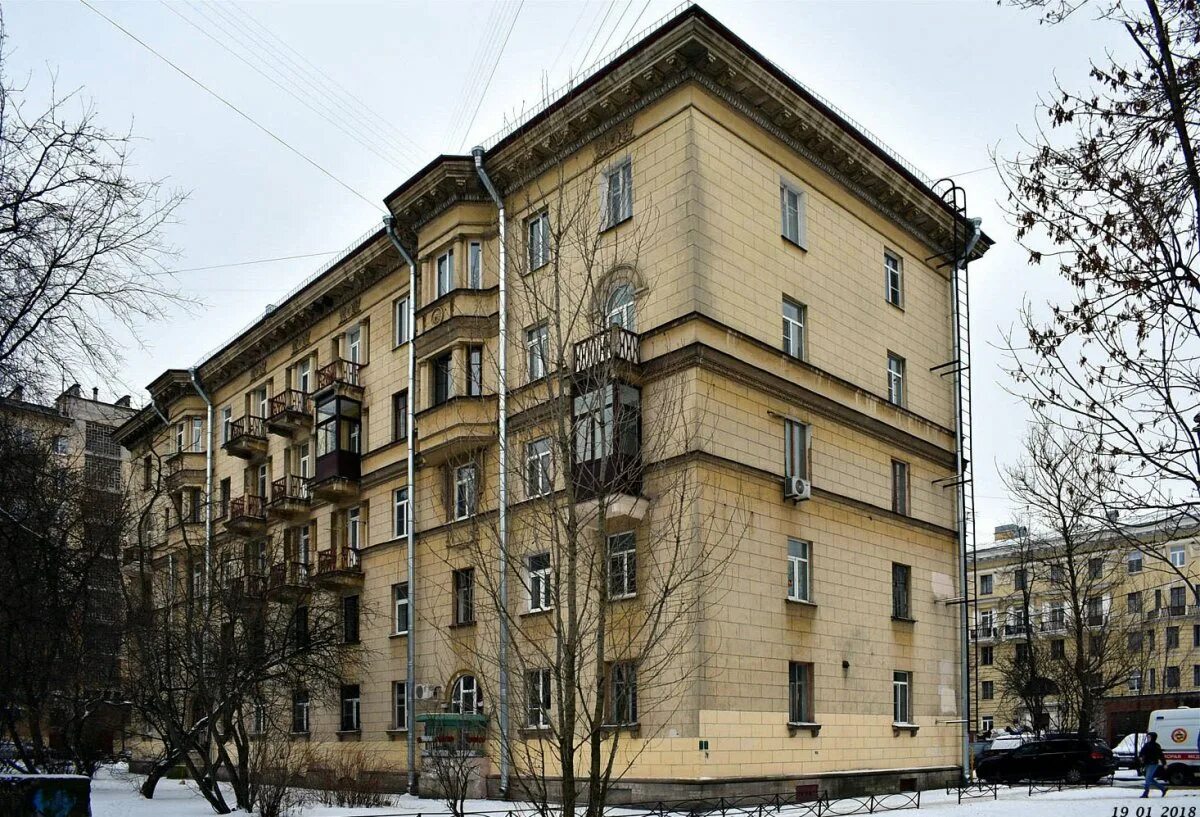 Первая сталинка. Первая сталинка. Сталинские здания кутузовский проспект. Первая сталинка. Номенклатурные сталинки.