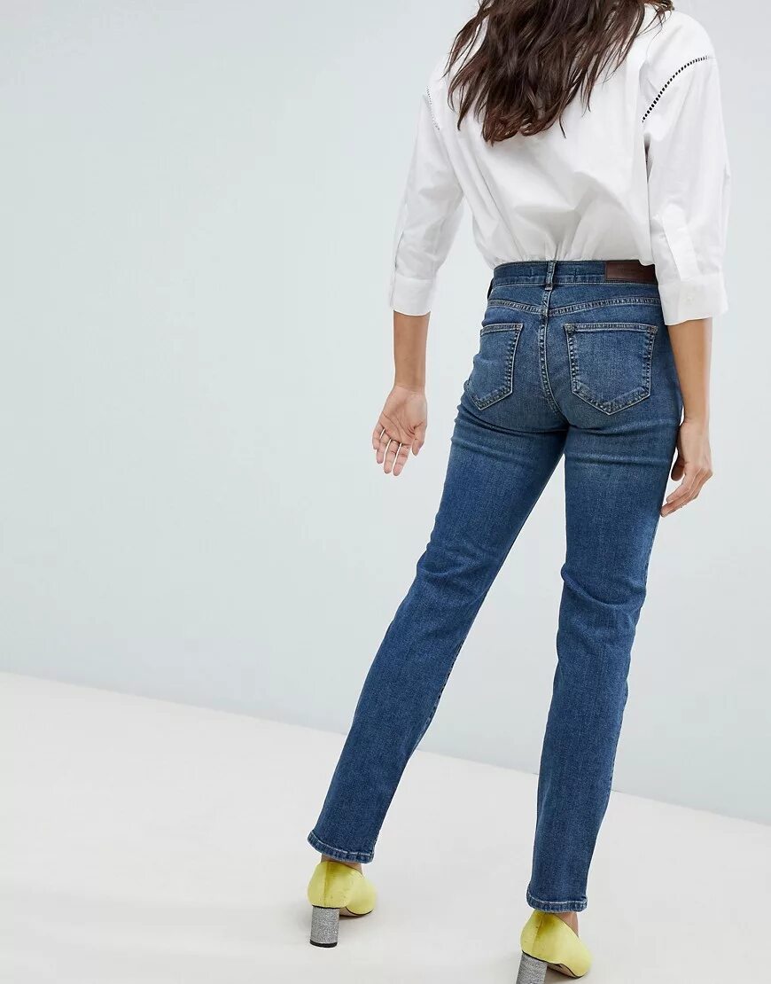 джинсы на миниатюрных женщин. джинсы женщине маленького роста. широкие джинсы женские с высокой талией. джинсы на маленький рост. джинсы женщине маленького роста.