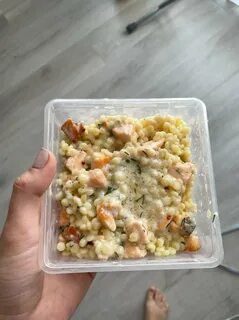 Паста птитим с креветками в сливочном соусе