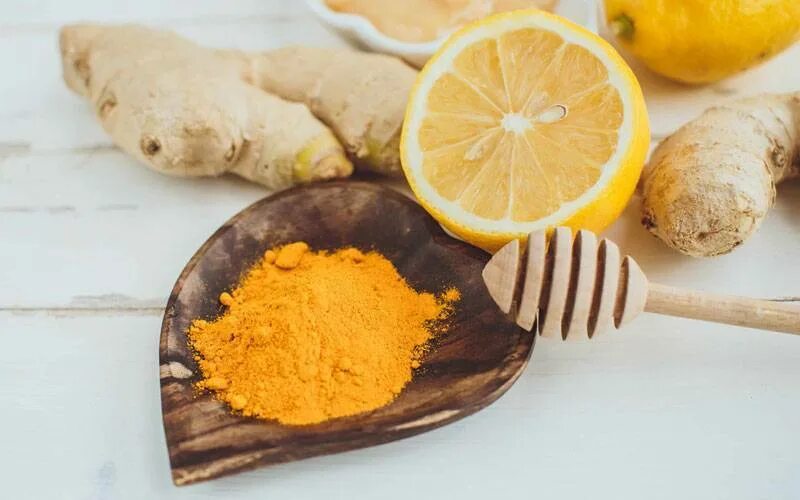 Лимон имбирь куркума напиток. Куркума имбирь лимон. Имбирь мед куркума напиток. Куркума мед лимон. Куркума имбирь лимон.