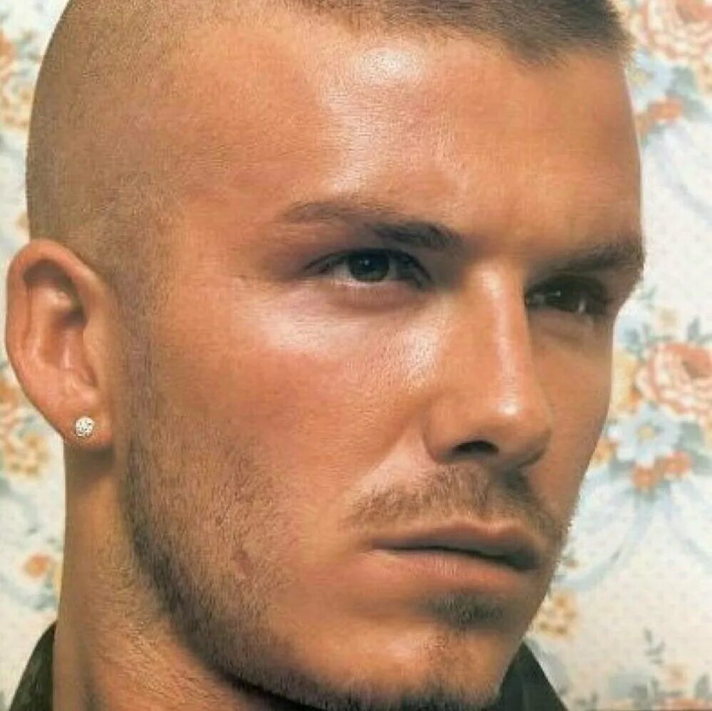 стрижка дерзкий бокс. стрижка дерзкий бокс. фейд ниггерская. бобрик полубокс. полубокс кропп.