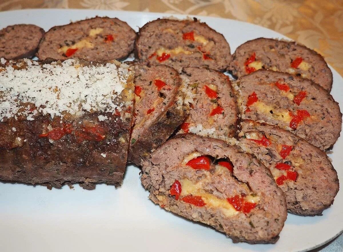 Рецепты с мясом пошагово с фото. Рулет из фарша. Мясной рулет из фарша. Сырно- мясной рулет. Мясной рулет из фарша с начинкой.