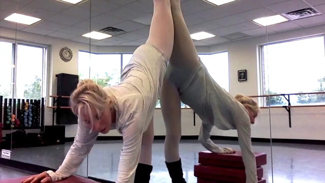 Stretching standing Split Challenge. Julia_Splits.mp4. Standing Split solo. Headstand Splits in School skirt. Видео standing