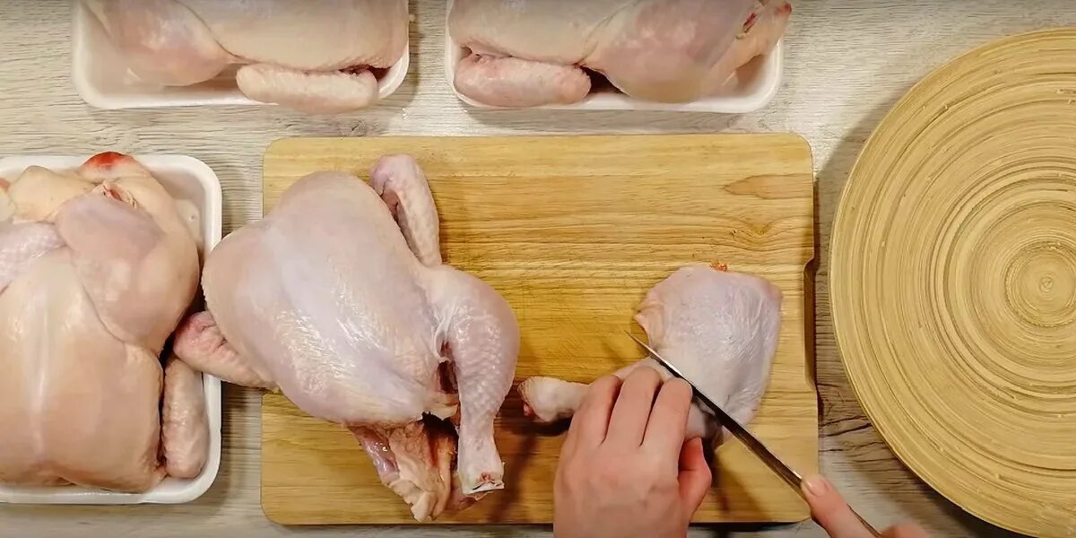 замариновать курицу. куриные бедра в духовке с хрустящей корочкой. бедрышки в маринаде в духовке. маринованная курица в духовке. замариновать окорочка для духовки.