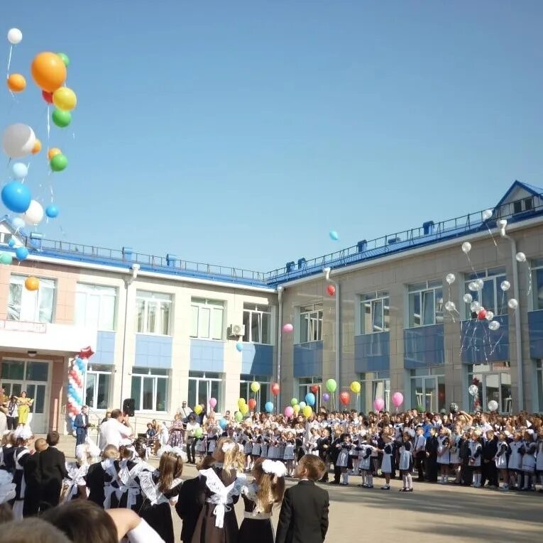 Учителя сош 4 шебекино. Пятая школа шебекино. Школа 2 шебекино. Школа номер 4 города шебекино. Сош шебекино.