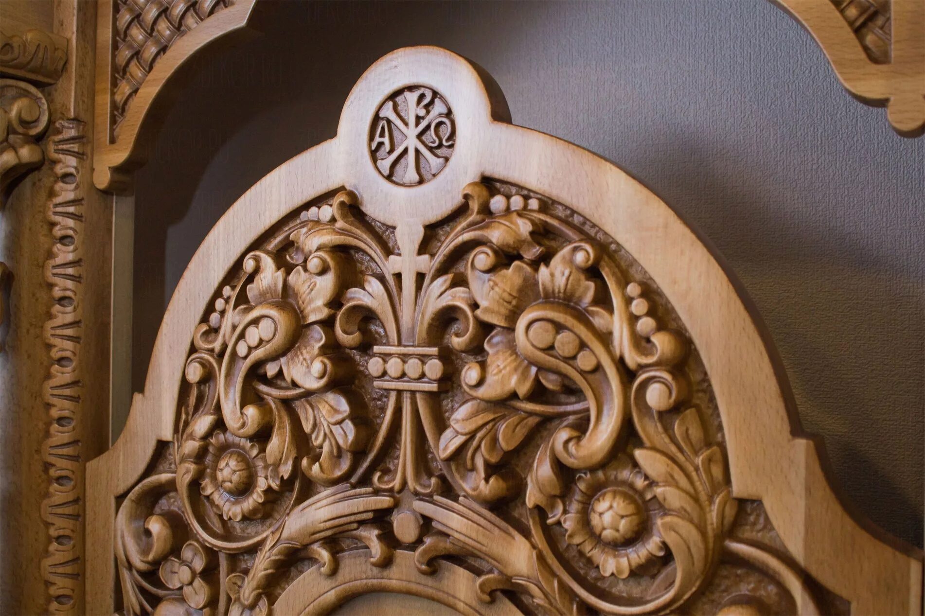 Царские врата абрамцево. Орнамент на иконостасе. Иконостас абрамцевской церкви. Абрамцево иконостас. Нижняя часть иконостаса узоры.