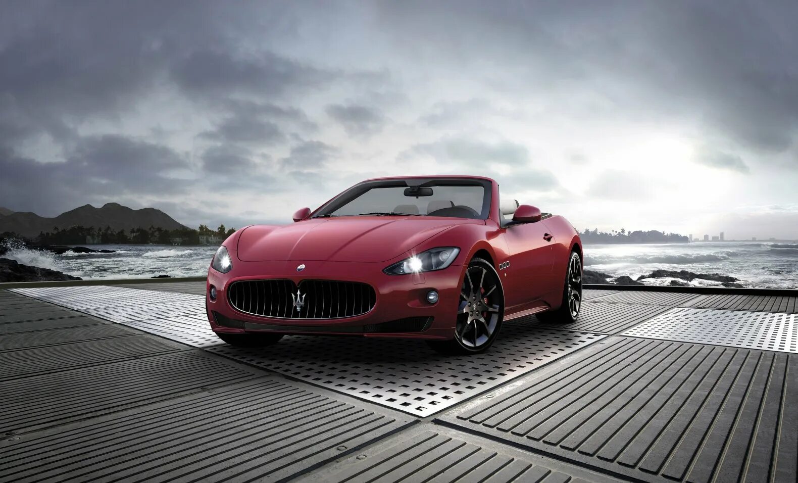Polices car sport car. Мазерати GRANCABRIO Sport. Maserati GRANCABRIO 2021. Мазерати кабриолет 2020. Maserati Cabrio Sport.