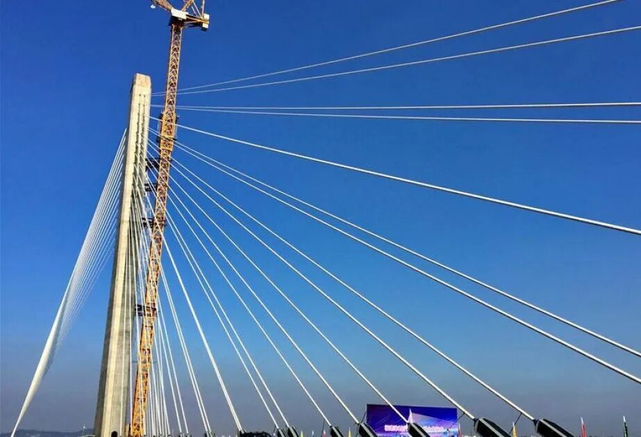 Пилон вантового моста. Пилон вантового моста. Вантовый мост с металлическим пилоном. Вантовый мост ярославль. Пилон вантового моста.