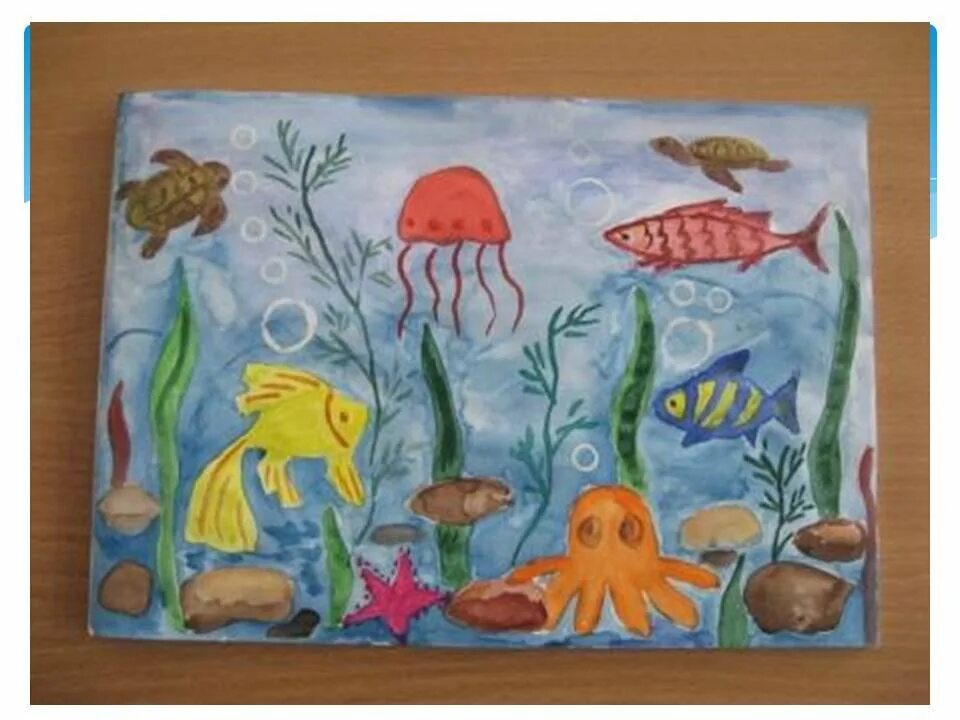 Подводный мир средней группе. Рисование подводный мир. Рисование морские обитатели в старшей группе. Подводный мир для дошкольников. Подводный мир рисунок.