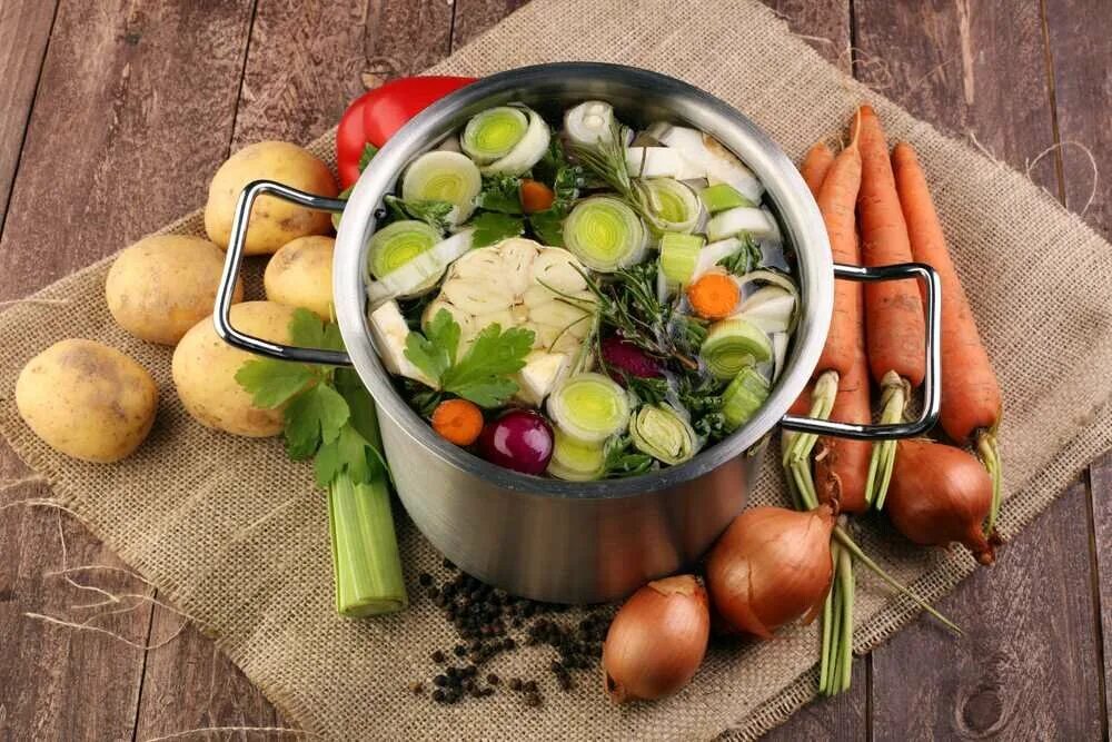 Отваривание овощей. Отварные овощи. Овощи в кастрюле. Варенные Лосои в кастрюле. Как приготовить овощи в кастрюле