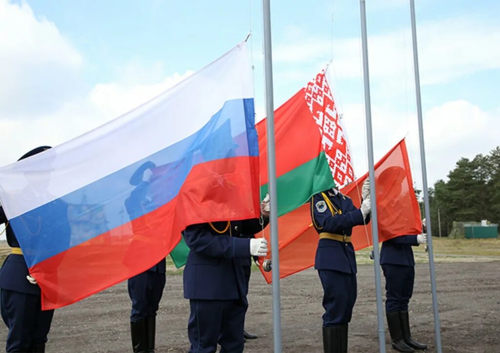 Союзные программы беларуси. Россия и беларусь. армия союзного государства. объединенное государство россии и белоруссии. флаг россии и беларуси.