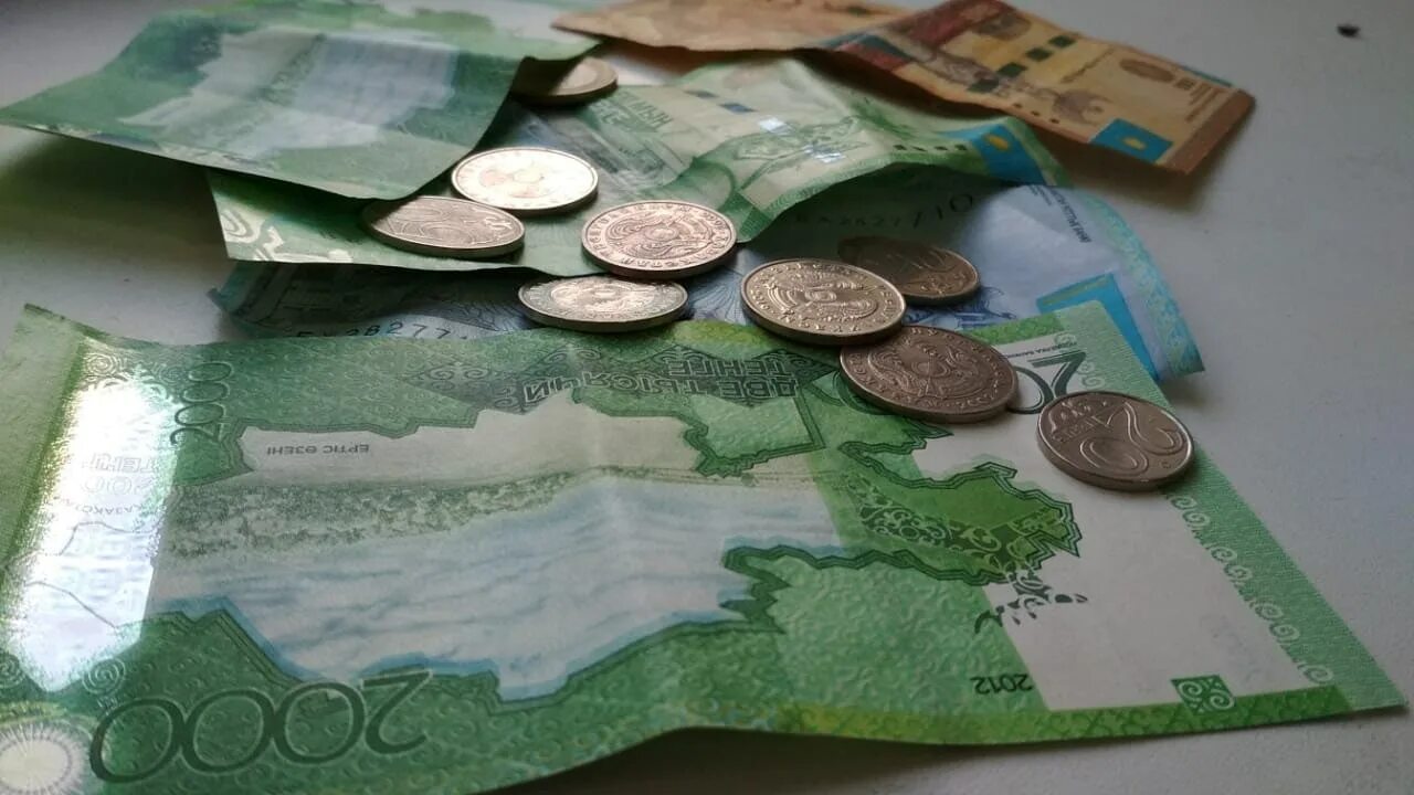 Рк1000. Деньги тенге. Деньги тенге. Миллиард тенге. Деньги тенге.