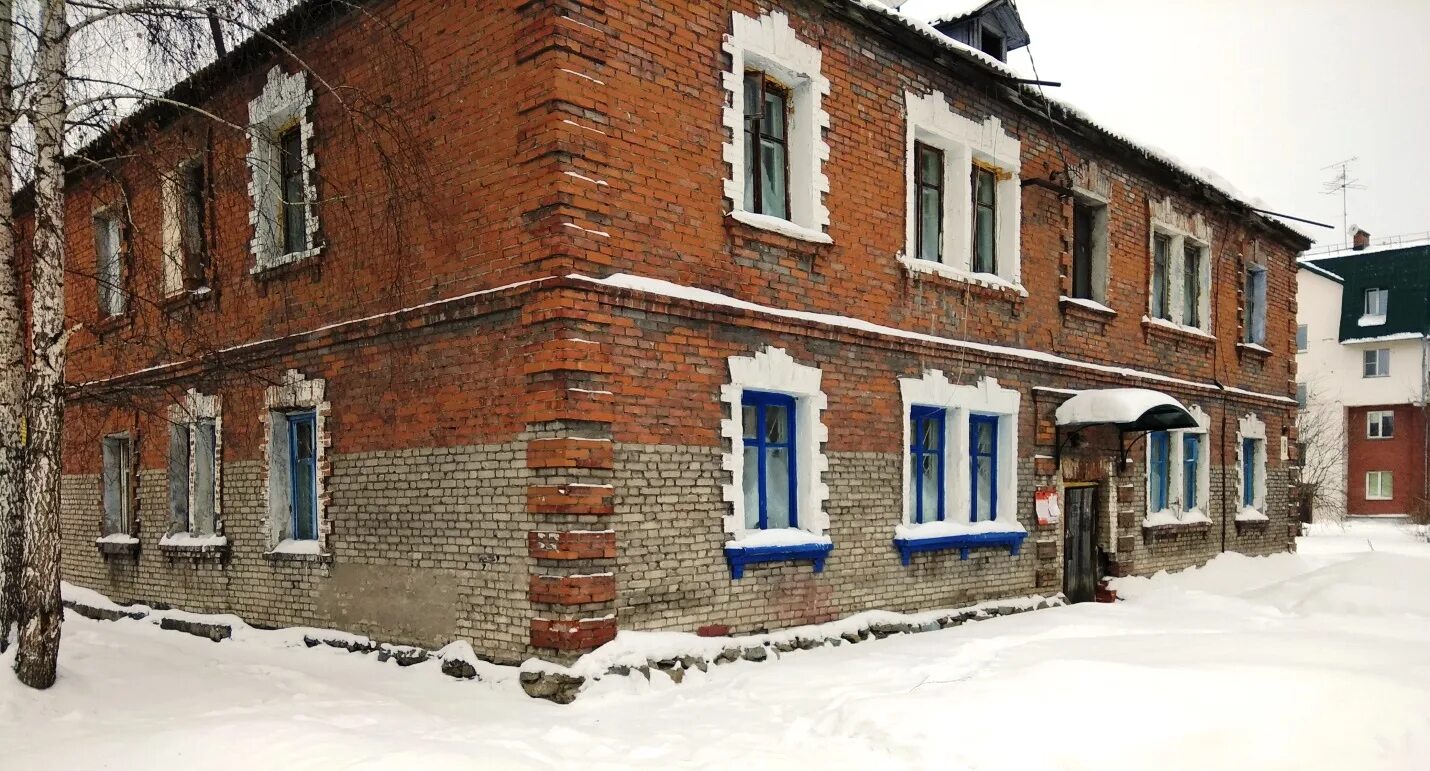Деревянные бараки новосибирск. Аварийные дома в новосибирске. Аварийные дома в новосибирске. Расселение ветхих домов нижний новгород. Снос домов 2022 новости.