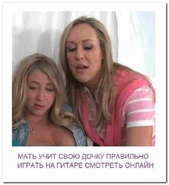 Мама научила дочурку, как правильно нужно отсасывать член брата