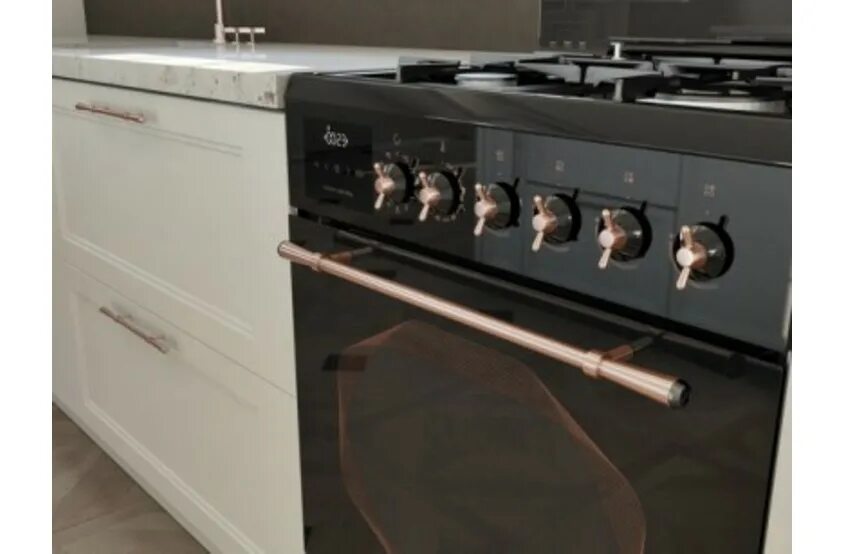 сковородка на плите. рейтинг сковородок для газовой плиты. еда в сковороде. сковородки. рейтинг антипригарных покрытий для сковородок.