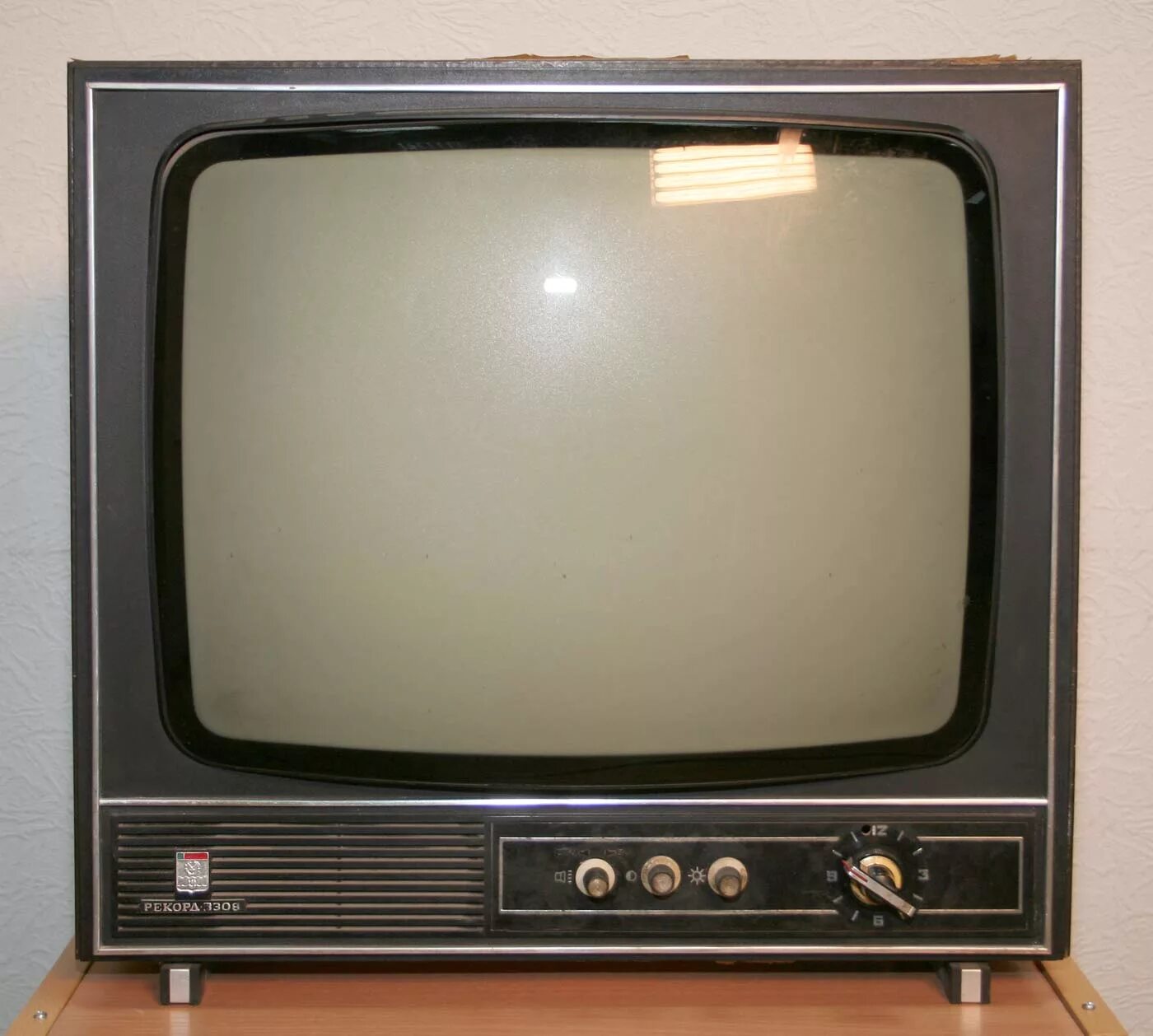 Телевизор 70 годов. Телевизор рекорд 308. Советские телевизоры Горизонт 204. Телевизор рекорд 346. Рекорд 206 телевизор.