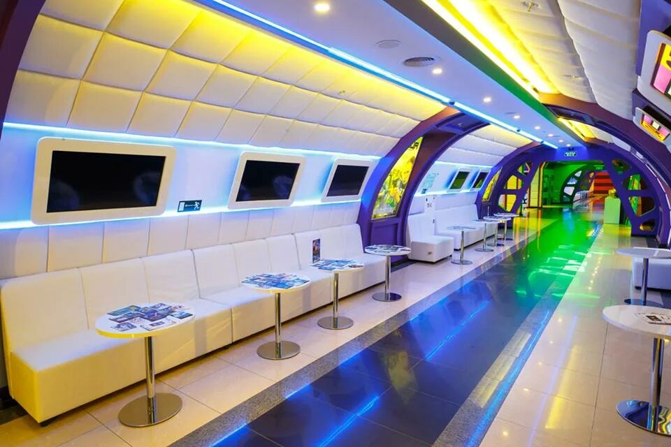 Тц маскарад кинотеатр. Кинотеатр синема 5 старый оскол. Тц маскарад кинотеатр. Синема 5 трц маскарад старый оскол. Старый оскол старый кинотеатр.