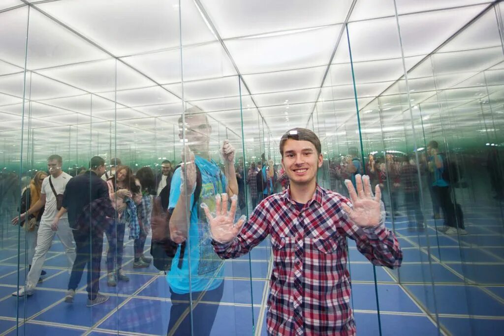 Куда сходить в помещении. Павильон № 9 «юные техники» на вднх. Океанариум рио на дмитровке. Стеклянный лабиринт екатеринбург вайнера 16. Павильон 9 на вднх театр.