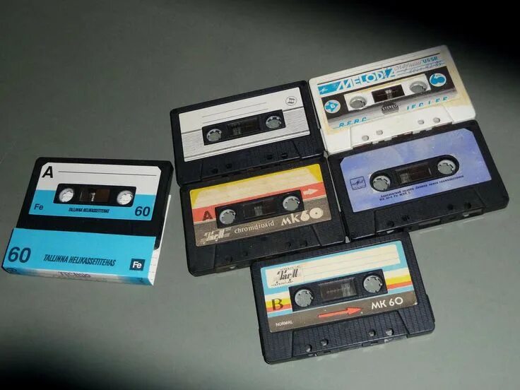 Vintage cassettes. Ретро кассета. Компакт-кассета. Vintage cassettes. Компакт-кассета.