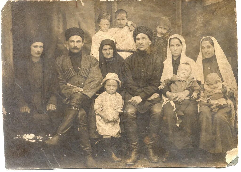Лайсат байсарова. Ингуши 19 век. Арабская многодетная семья. Ингуши 19 век. Кистинцы ингуши.