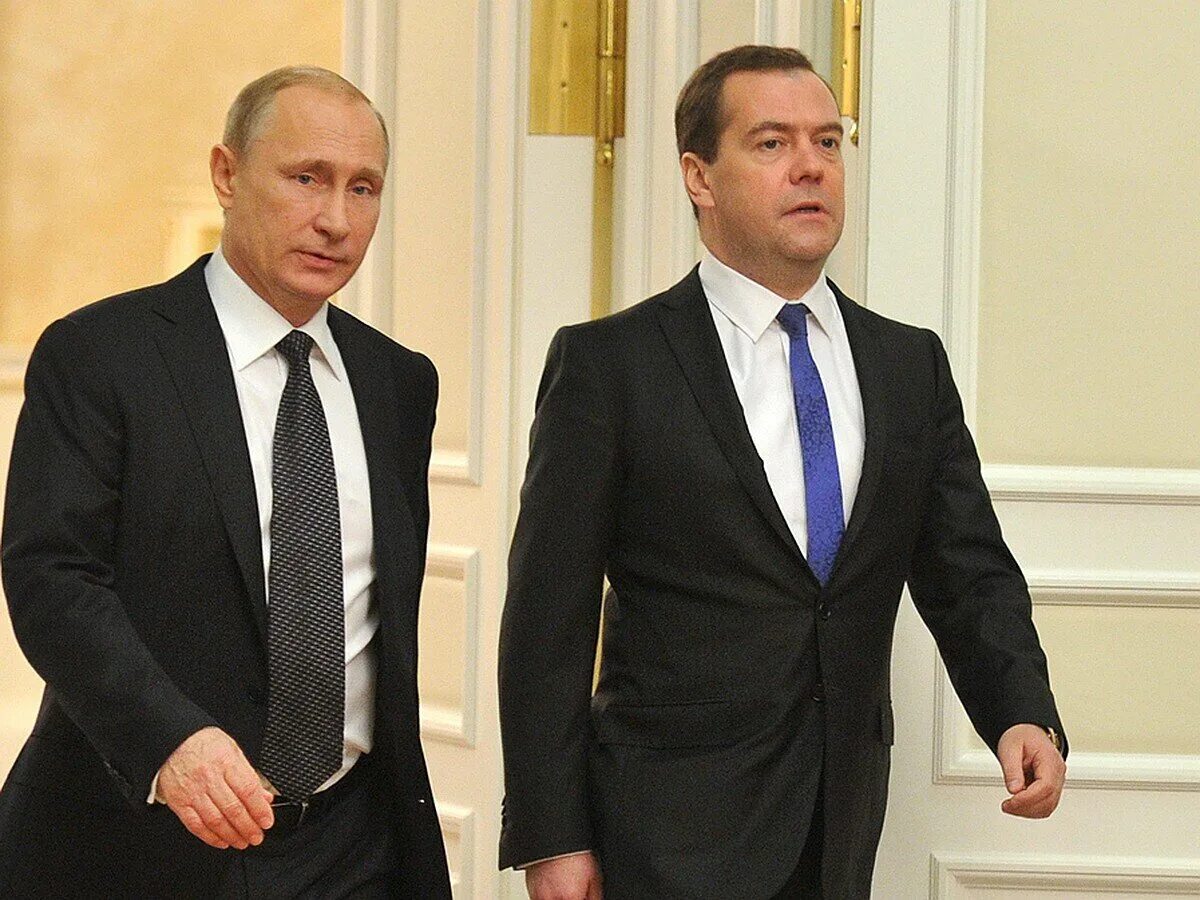 Рост Путина 162 Медведева 154. Кто стал сегодня президентом россии