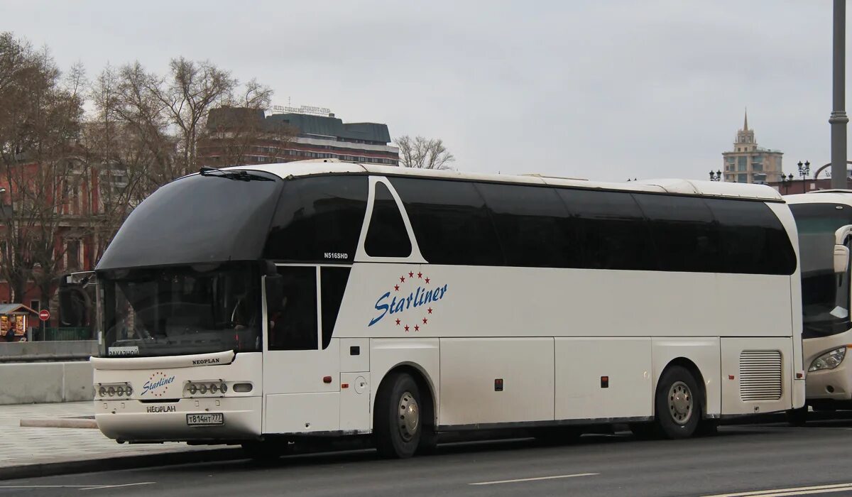Neoplan n516shd. Садовая-триумфальная 22/31. , 22/31. Neoplan 516-shd автобус. Школа 516 москва зюзино учителя.