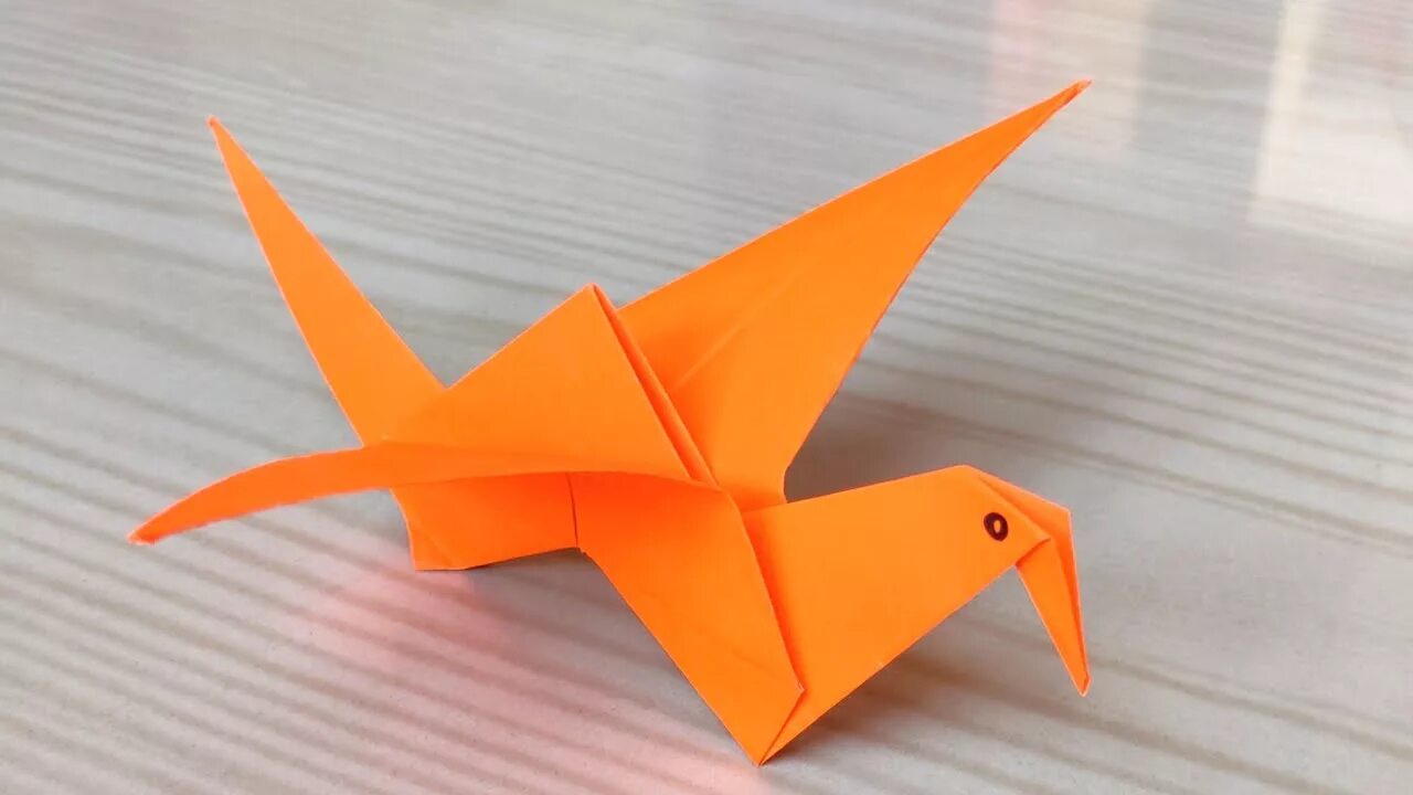 Счастье оригами. Оригами птичка. Птица счастья оригами. Легкое оригами птичка. Оригами птичка из бумаги видео.