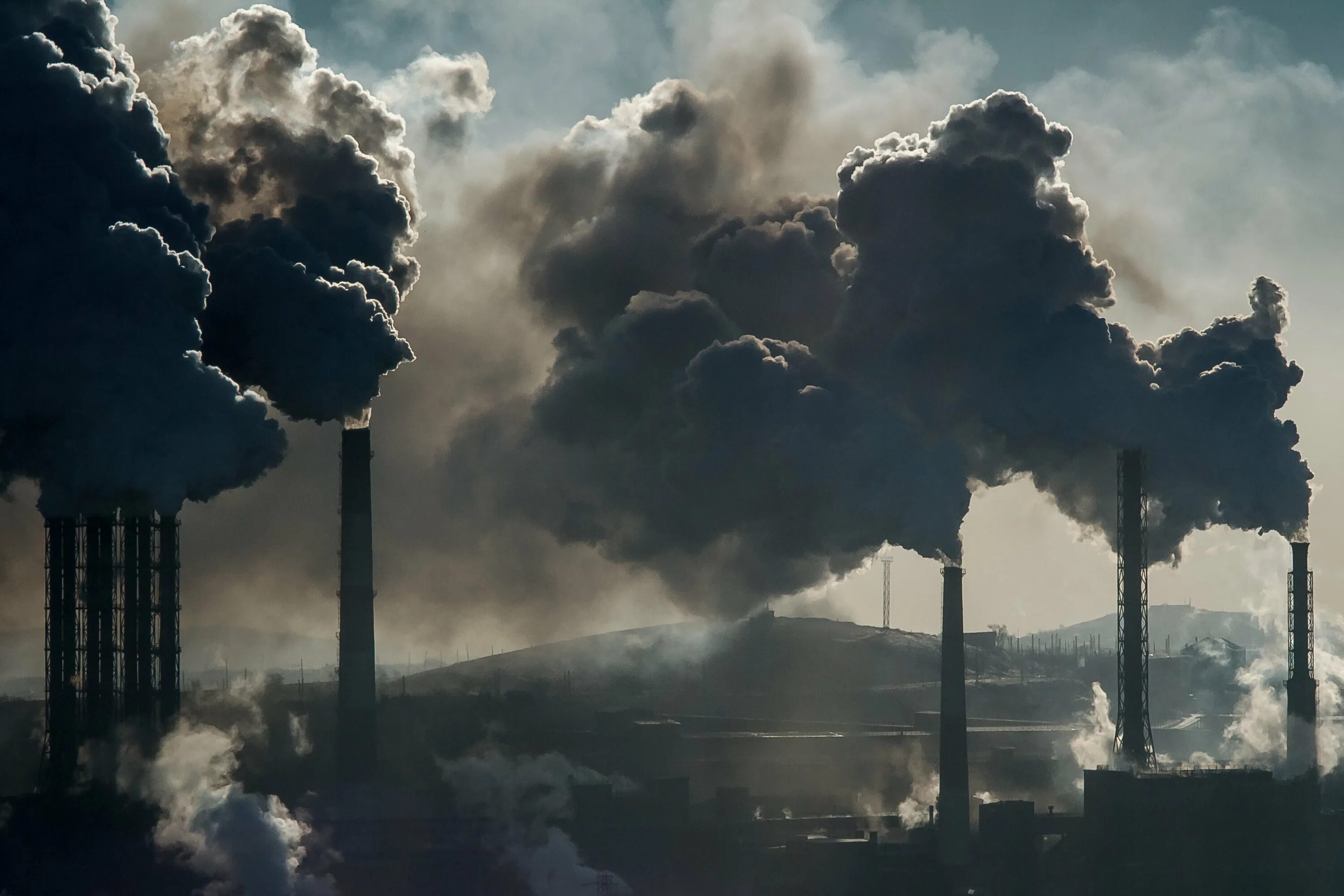 Загрязнение воздуха. Загрязнение воздуха заводами. Заводы загрязняют воздух. Атмосферное загрязнение.