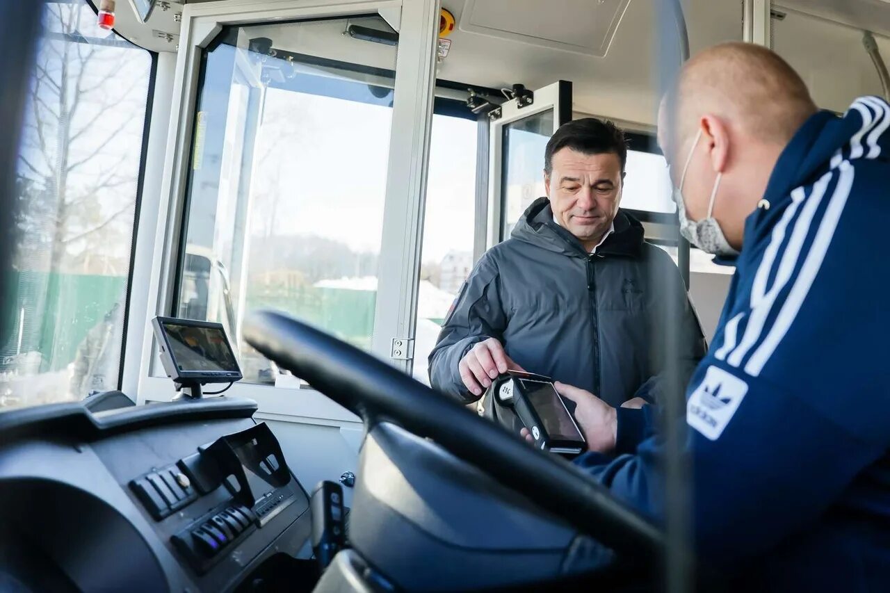 Новости мострансавто. Подмосковные автобусы. Электробус в Подмосковье. Автобус наше Подмосковье. Губернатор МО проверяет работу транспорта.