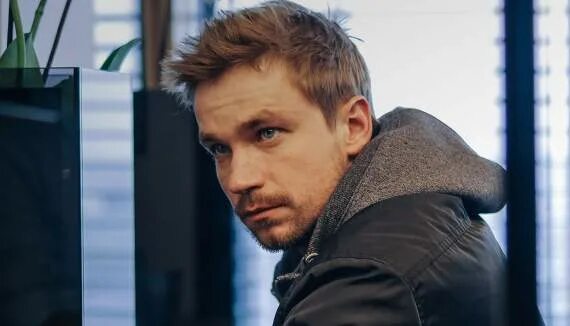 Актер александр петров биография и личная жизнь Актёр Александр Петров: рано или поздно я получу "Оскар" Аргументы и Факты