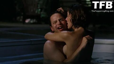Lindsay Sloane Nude.
