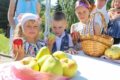 Яблочный спас в детском саду в средней