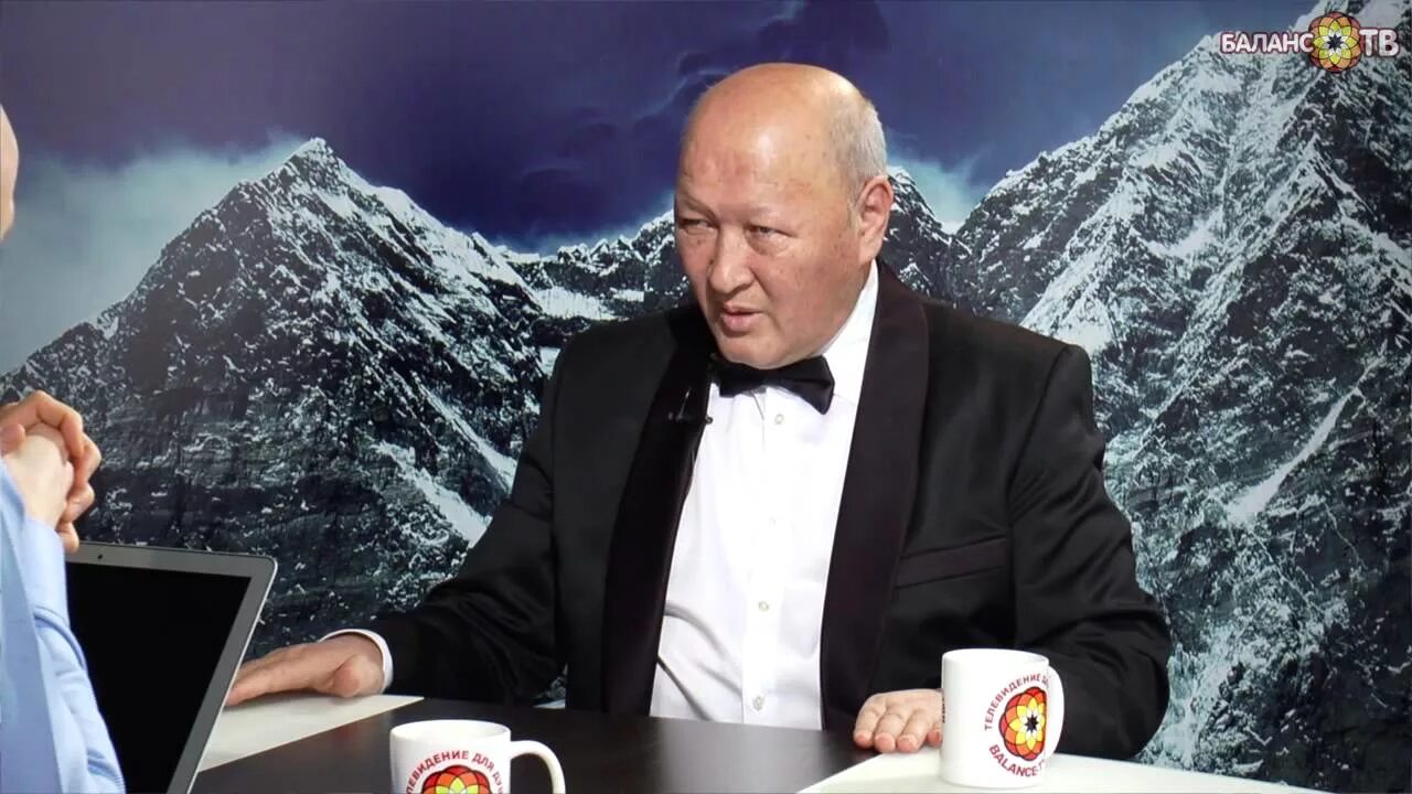 Мирзакарим норбеков. Мирзакарим норбеков. Норбеков мастерская. Норбеков. Мирзакарим норбеков фото.