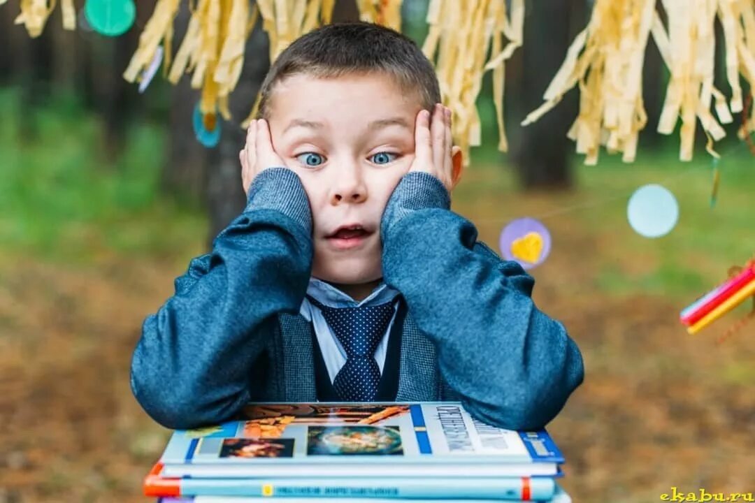 первоклассник. забавные школьники. первоклашка. забавные школьники. 1 сентября дети.
